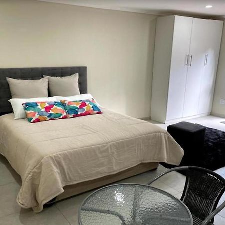 Rooikrans Guest House Йоханнесбург Экстерьер фото