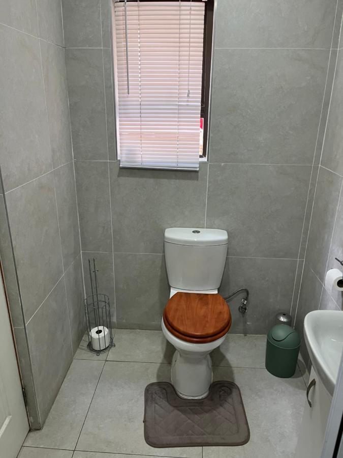 Rooikrans Guest House Йоханнесбург Экстерьер фото